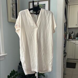 H&M Elegant Cream V-Neck Silky Women's Tunic Top size S